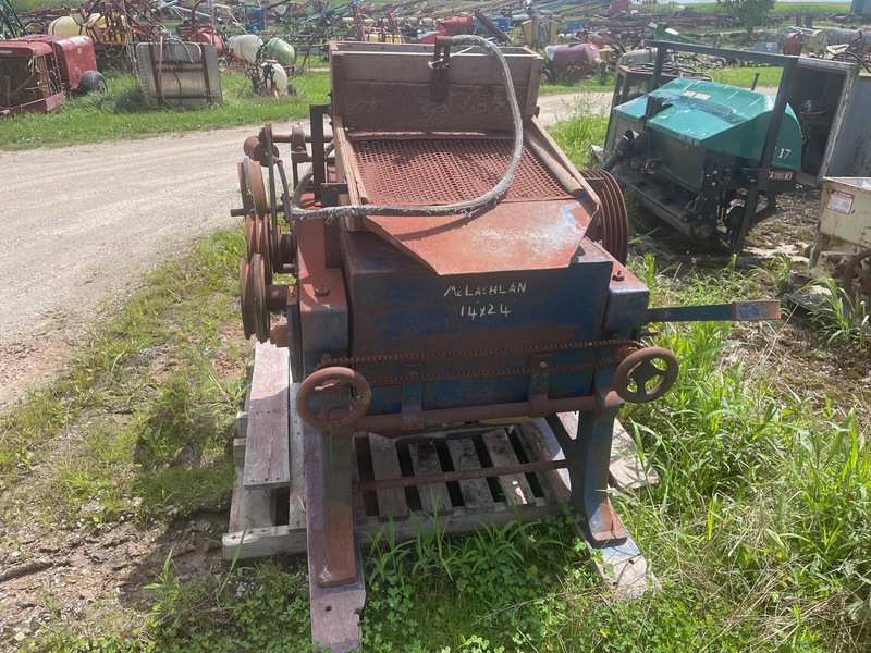 Miscellaneous  24" Electric Roller Mill with Shaker Photo