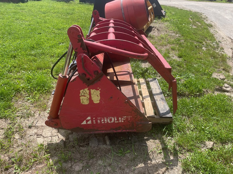 Attachments  Trioliet Bucket Grapple 6.5ft - Quick Attach & Skid Steer Photo