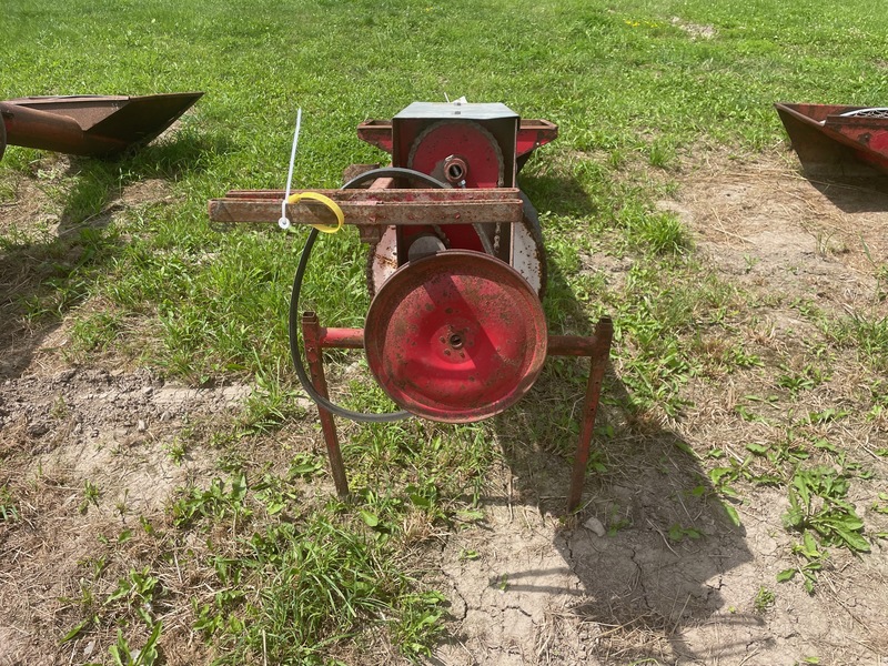 Grain Handling  Feterl Electric Grain Cleaner Photo