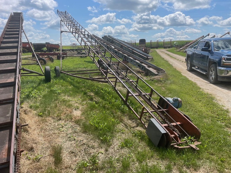 Hay/Forage/Livestock  48ft Electric Pipe Elevator Photo