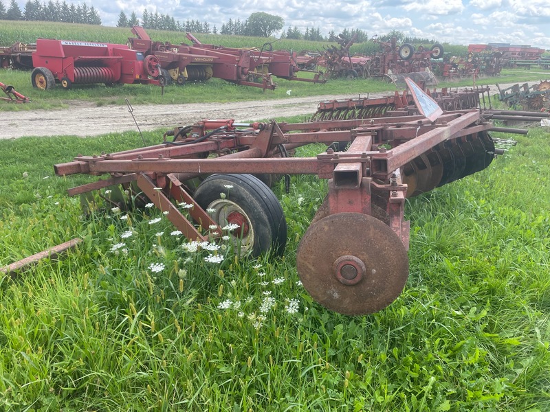 Tillage - Discs  Massey Ferguson 520 Disc - 9ft Photo