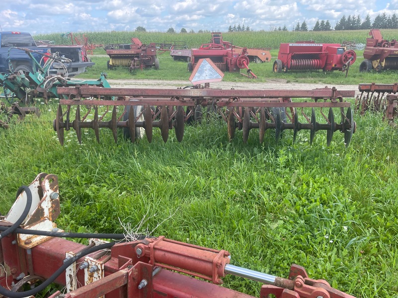 Tillage - Discs  Massey Ferguson 520 Disc - 9ft Photo