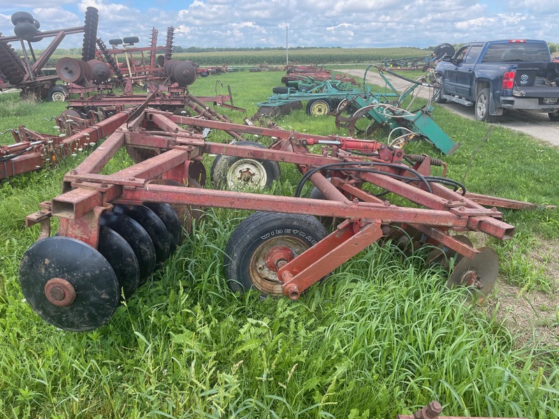 Tillage - Discs  Massey Ferguson 520 Disc - 9ft Photo