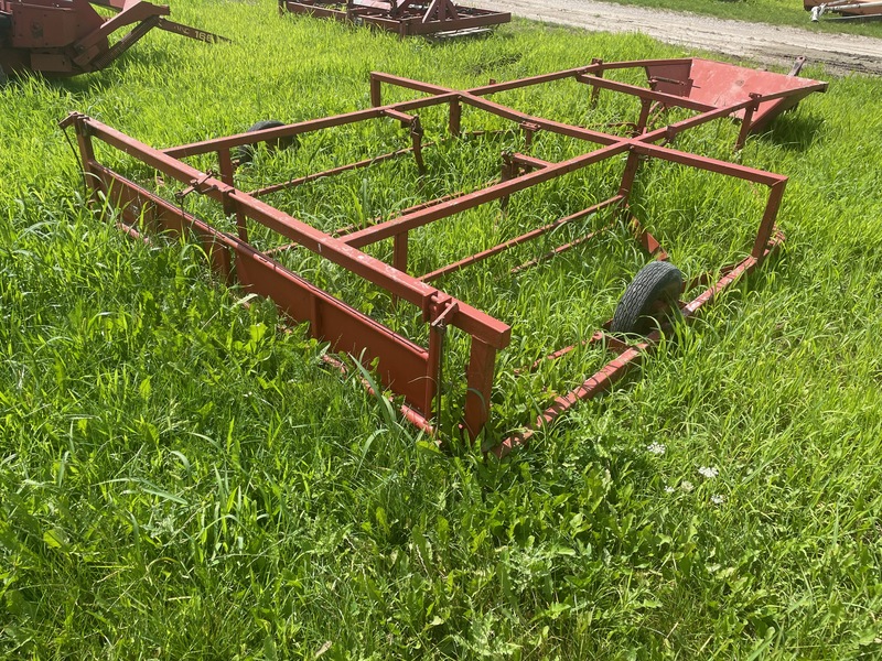 Hay/Forage/Livestock  8 Bale Small Accumulator Photo