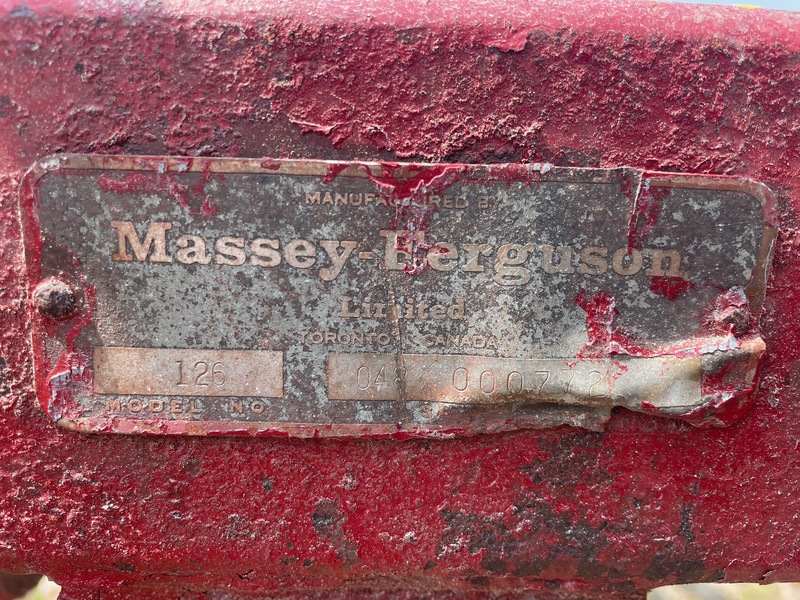 Tillage - Plows  Massey Ferguson Chisel Plow | 7 Teeth, Auto-Reset, 3pth Photo