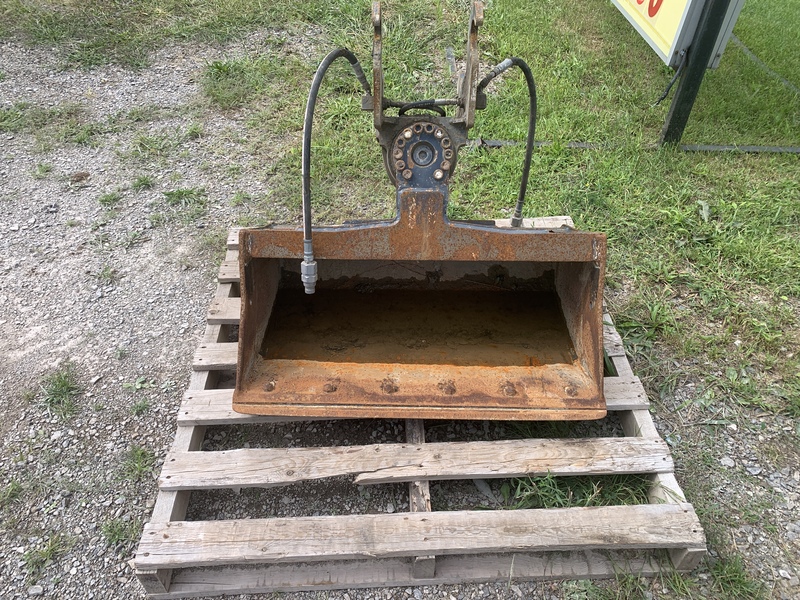 AMI 36” Hydraulic ditching bucket for sale 