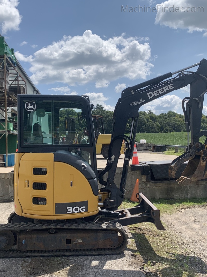 Construction  2019 John Deere 30G Compact Excavator Photo