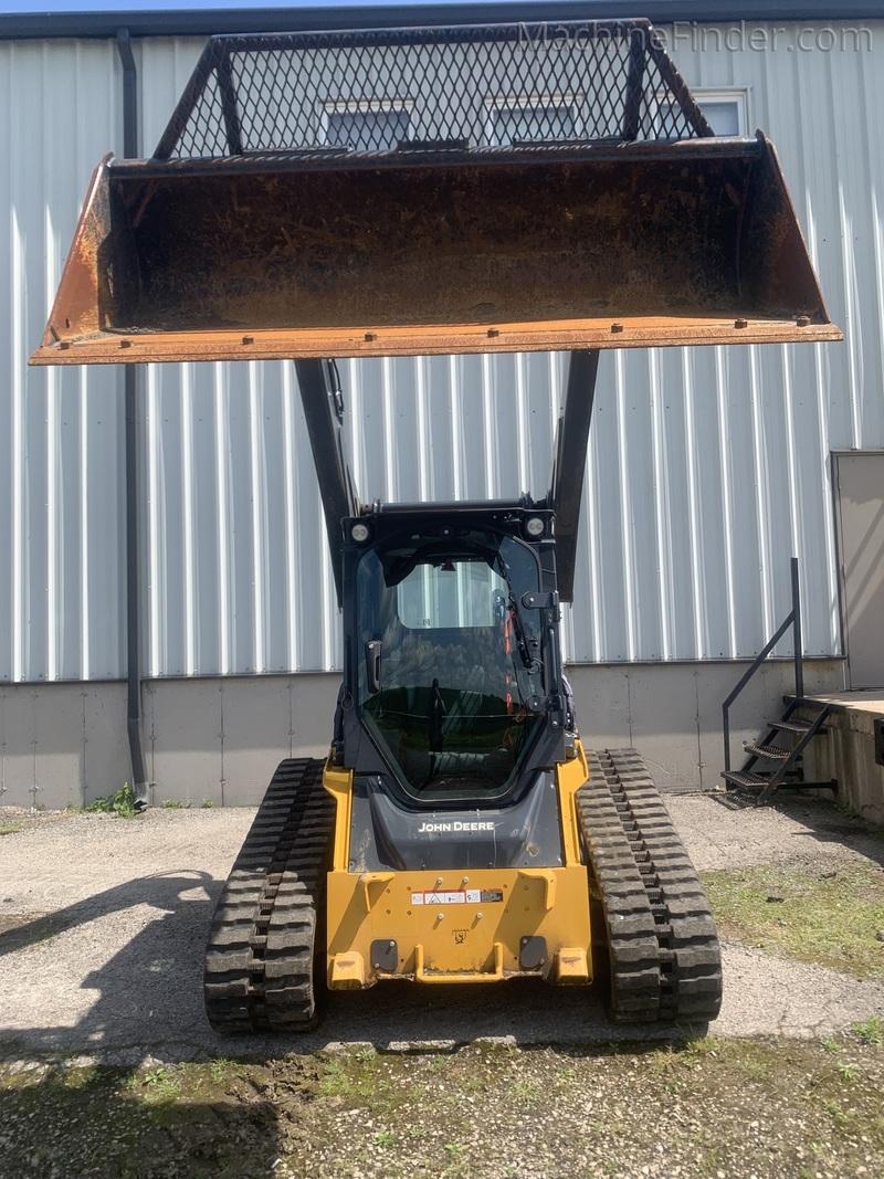 Construction  2023 John Deere 325G Compact Track Loader Photo