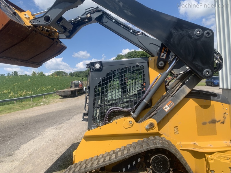 Construction  2023 John Deere 325G Compact Track Loader Photo