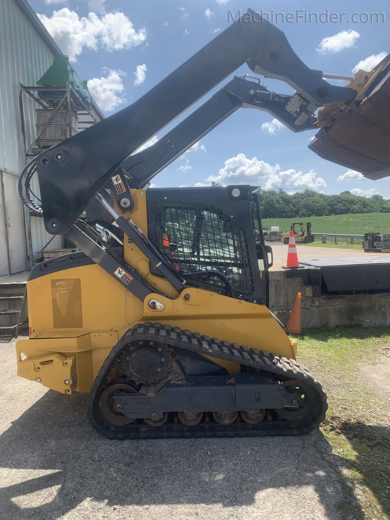 Construction  2023 John Deere 325G Compact Track Loader Photo