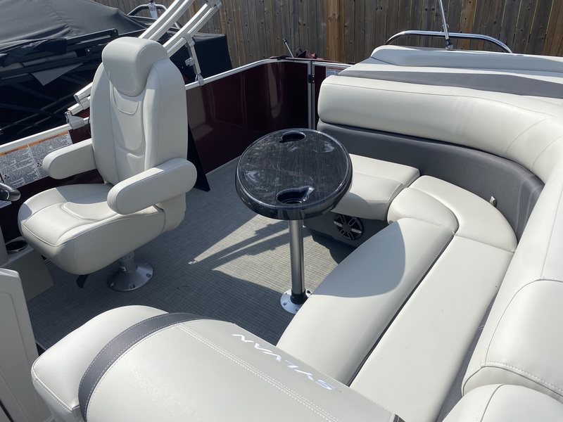 Boats  2024 Sylvan Mirage 820 Cruise w Yamaha T50 High Thrust Photo