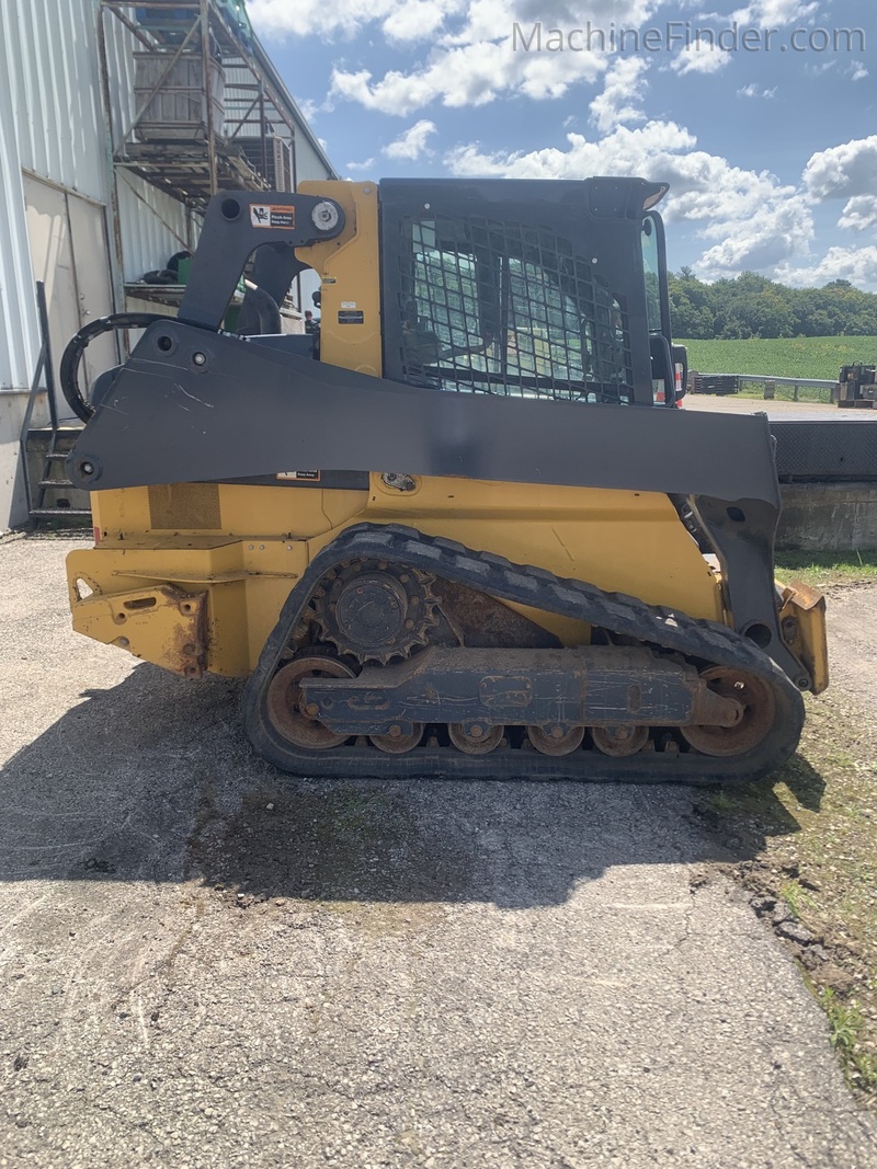 Construction  2020 John Deere 325G Track Loader Photo