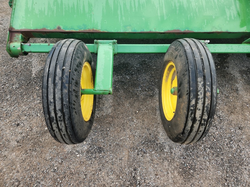 Mowers  John Deere 27 Stock Chopper Photo