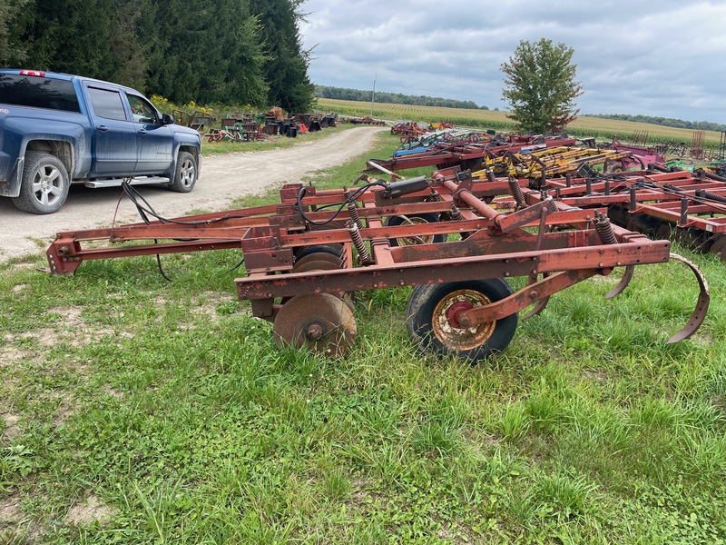 Tillage - Plows  International Harvester Disc Chisel Plow - 10ft Photo