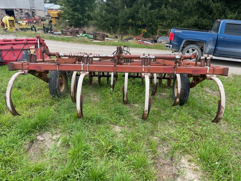 Tillage - Plows  International Harvester Disc Chisel Plow - 10ft Photo