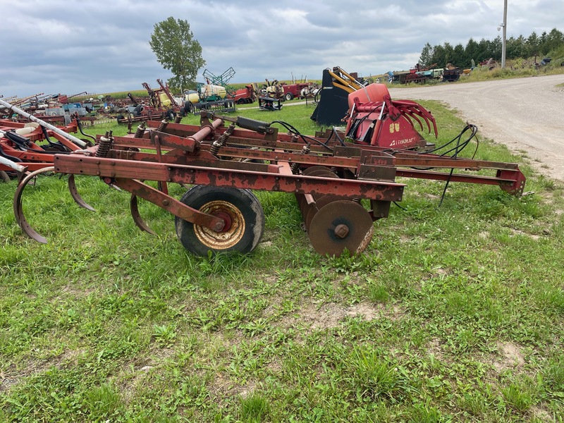 Tillage - Plows  International Harvester Disc Chisel Plow - 10ft Photo