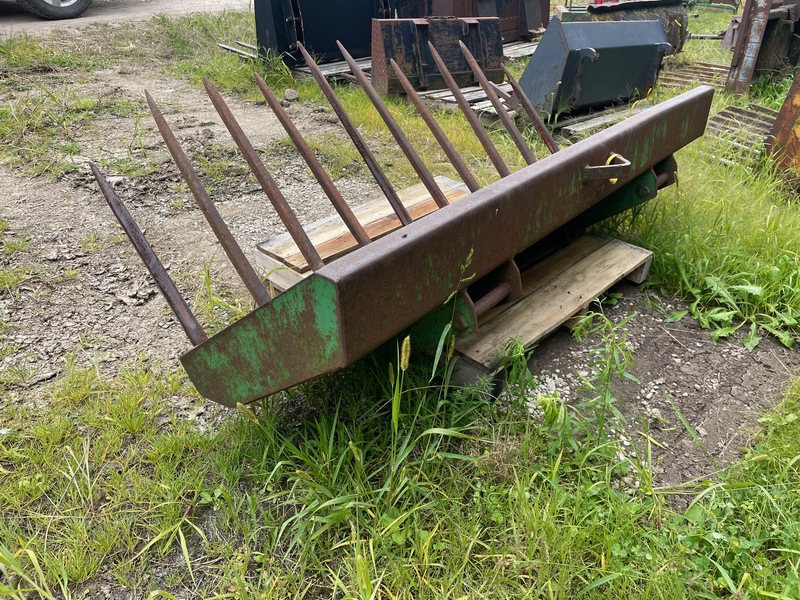 Attachments  John Deere 6.5ft Manure Fork - Quick Attach Photo