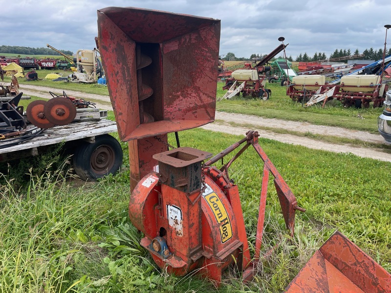 Hay/Forage/Livestock  McKee Cornhog Forage Blower Chopper Photo