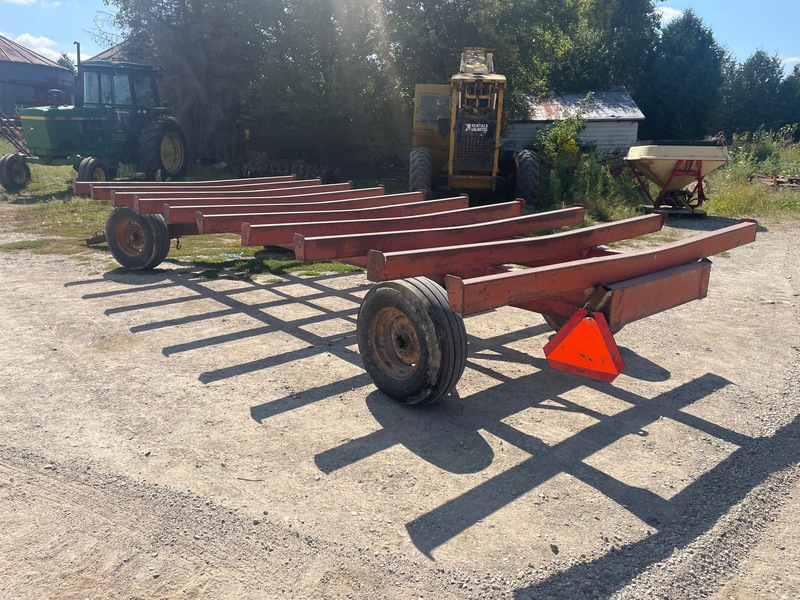 Wagons  20ft Round Bale Wagon Photo