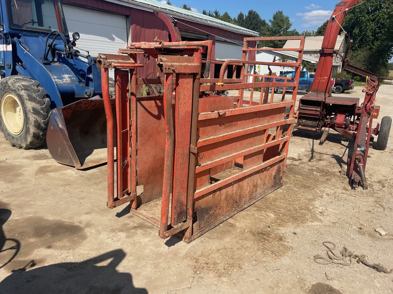 Cattle Head Gate Squeeze Chute