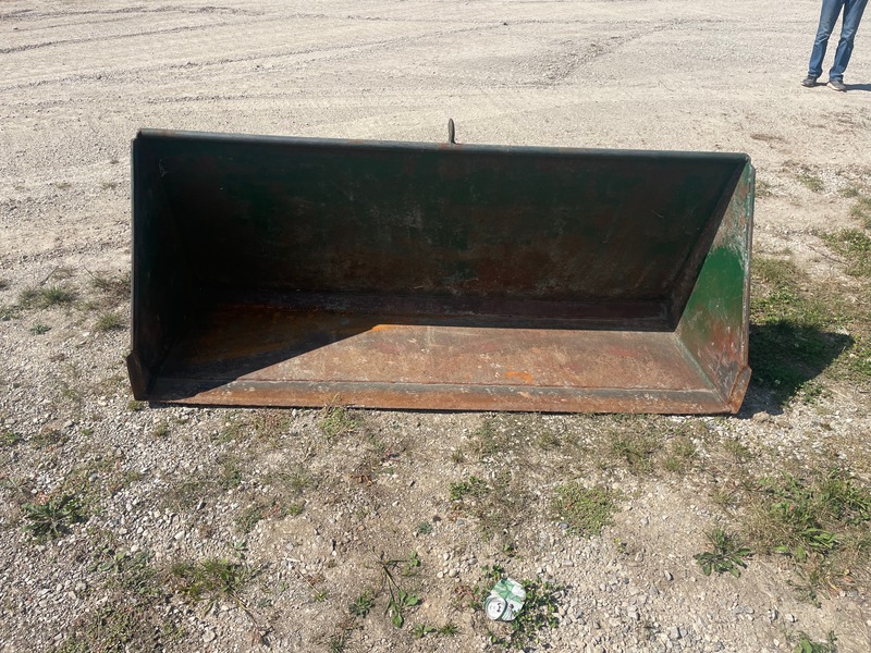 Attachments  78" John Deere Bucket - Quick Attach Photo