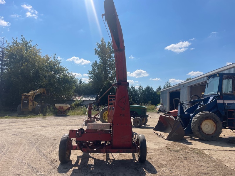 Hay/Forage/Livestock  New Holland 717 Forage Harvester Super Photo