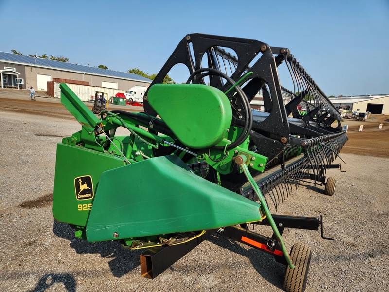 Flex Head  John Deere 925 Flex Head  Photo