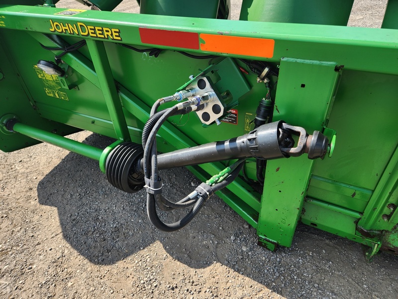 Combines & Harvesting Equipment  John Deere 893 Corn Head Photo