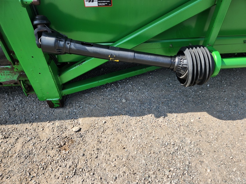 Combines & Harvesting Equipment  John Deere 893 Corn Head Photo