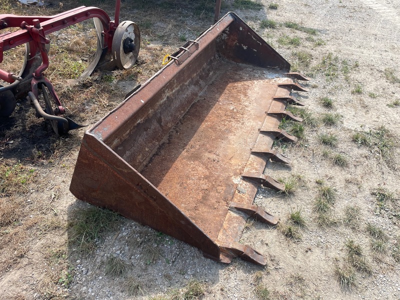 Attachments  7ft Tooth Bucket - Skid Steer + Quick Attach Photo