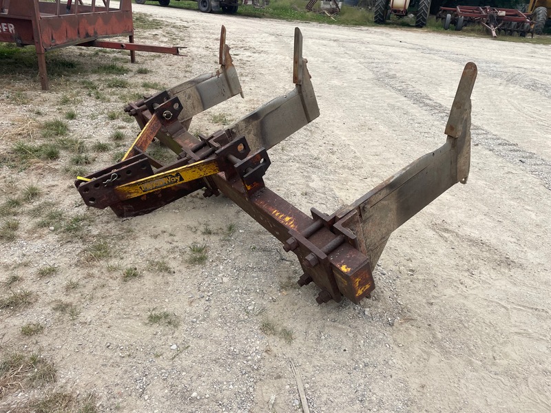 Tillage - Other  Taylorway 3 Shank Ripper | 3 Point Hitch Photo