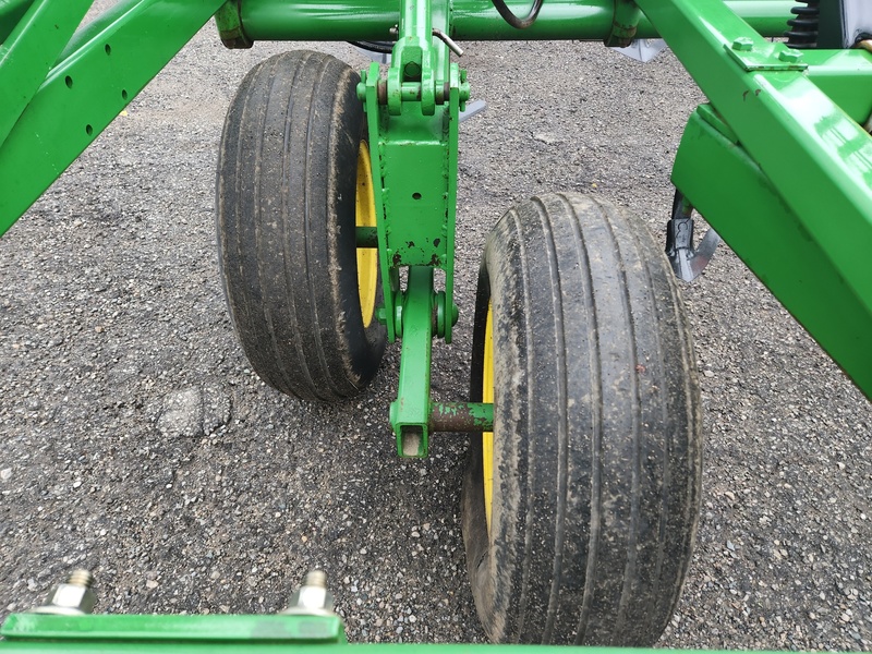 Cultivators  John Deere 960 Cultivator  Photo