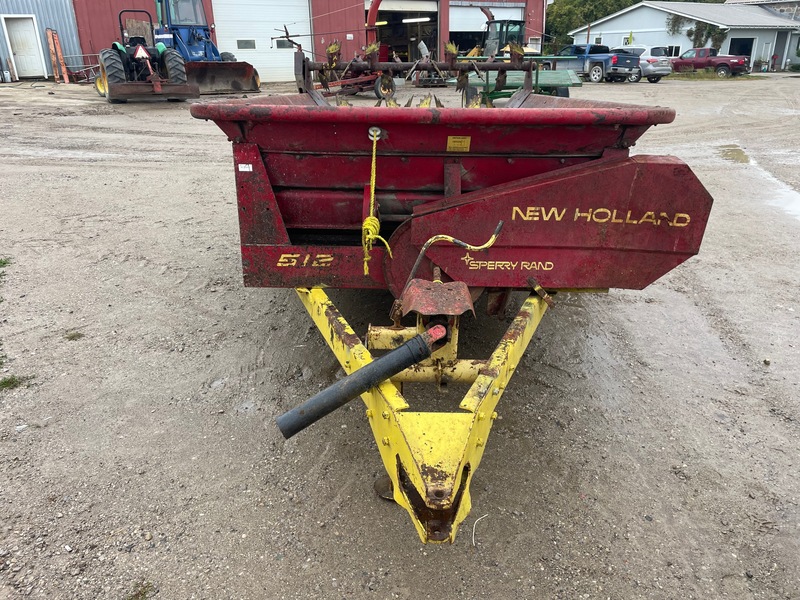 Manure Equipment  New Holland 512 Manure Spreader - Double Beater Photo