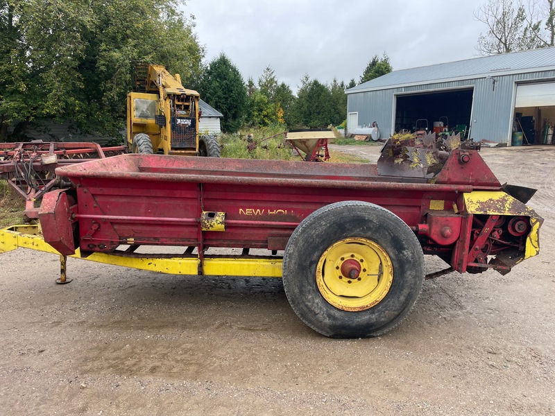 Manure Equipment  New Holland 512 Manure Spreader - Double Beater Photo