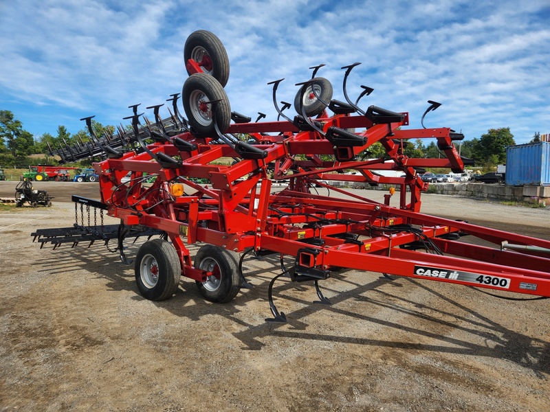 Cultivators  Case IH 4300 Cultivator Photo