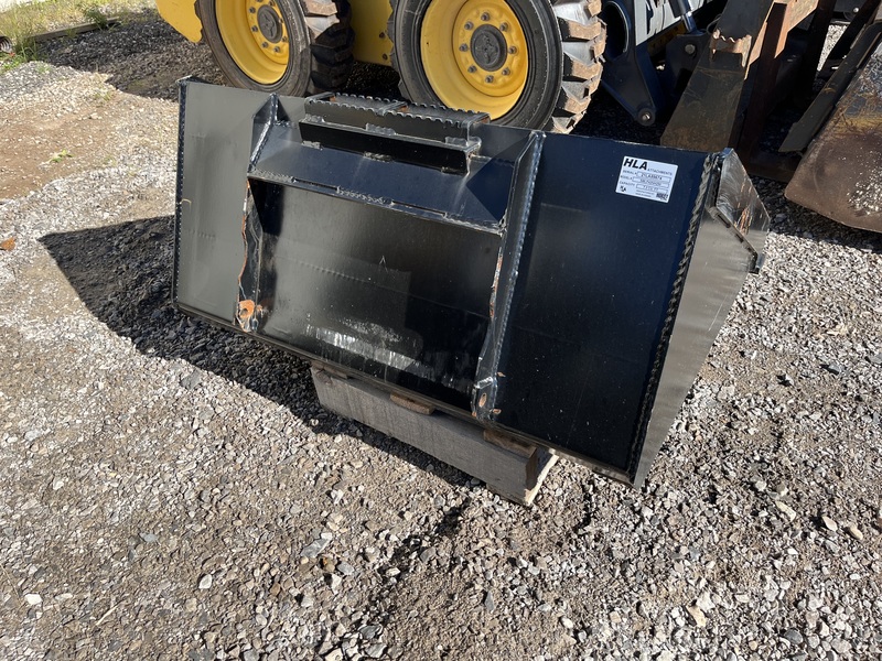 New Holland L250 42” HLA bucket 