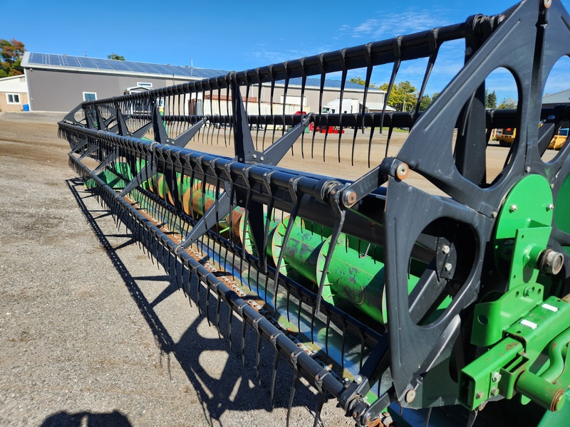 Flex Head  John Deere 925 Flex Head  Photo