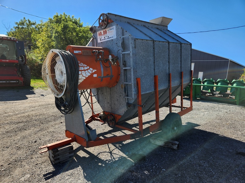 Combines & Harvesting Equipment  Farm Fan AB-8B Grain Dryer Photo