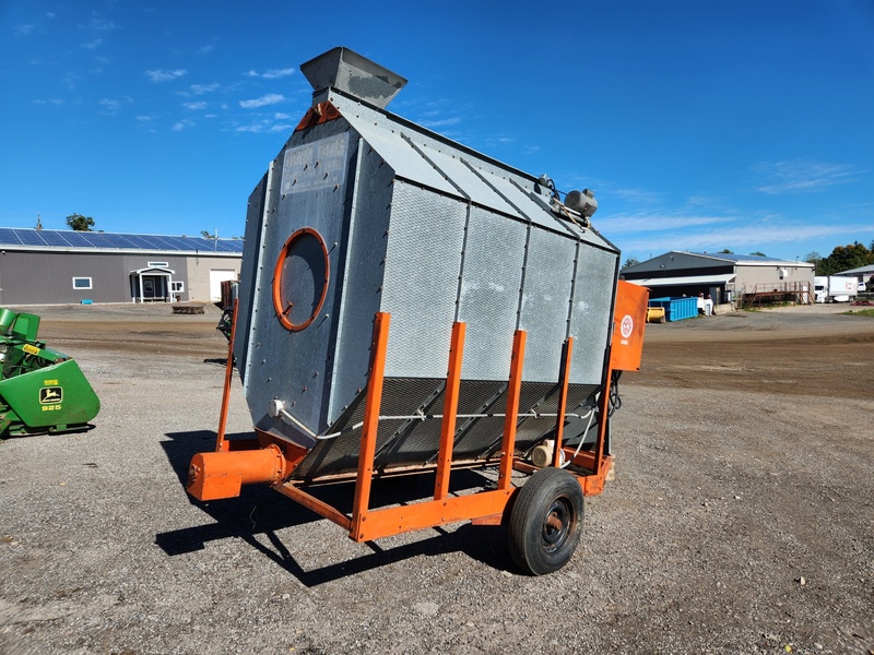 Combines & Harvesting Equipment  Farm Fan AB-8B Grain Dryer Photo