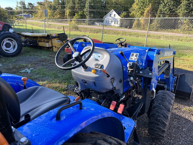 New Holland Workmaster 25 Tractor /Loader 