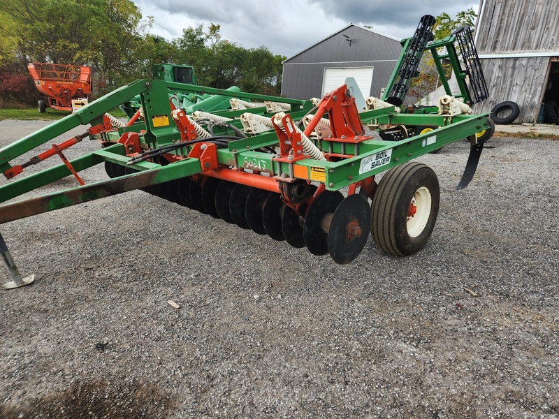 Soil Savers and Chisel Plows  Glencoe SS9 Soil Saver Photo