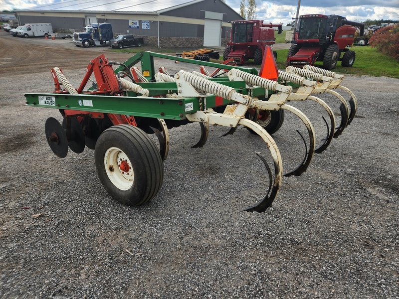 Soil Savers and Chisel Plows  Glencoe SS9 Soil Saver Photo