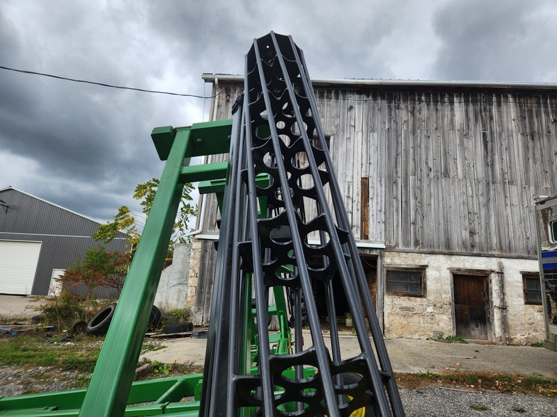 Tillage Equipment  John Deere 200 Crumbler Photo