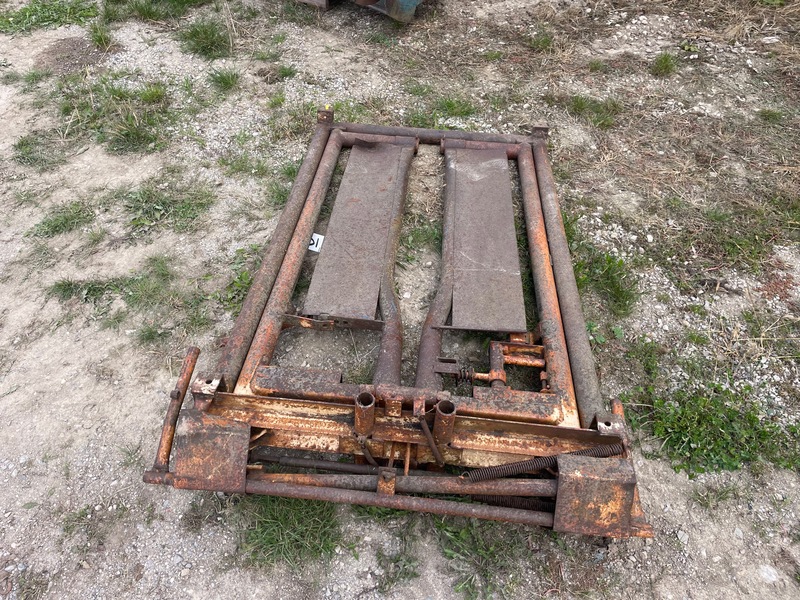 Miscellaneous  Cattle Head Gate Photo