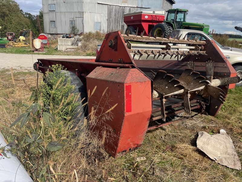 Manure Equipment  International Harvester 130 Double Beater Manure Spreader Photo