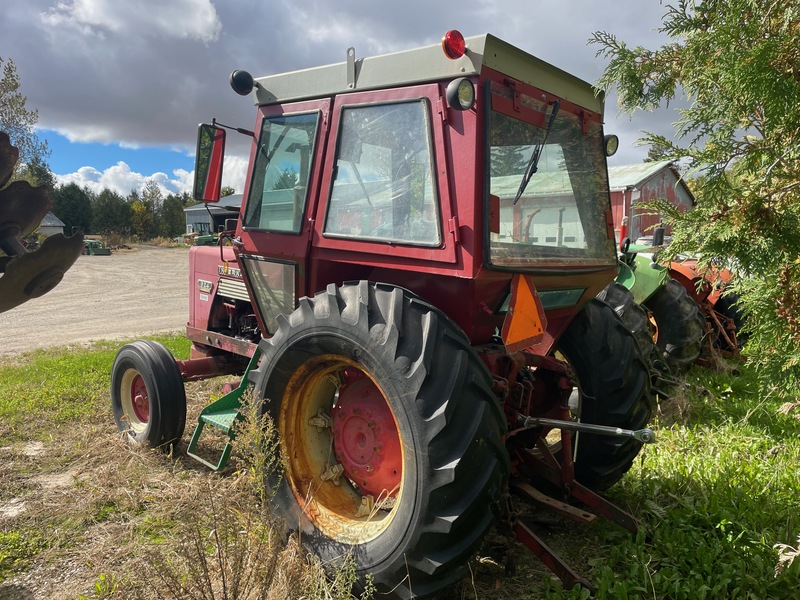 Tractors  International 624 Tractor cab - 3pth , PTO Photo