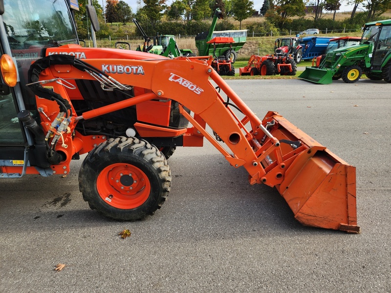 Tractors - Compact  Kubota L4060 HST Tractor  Photo