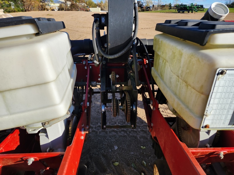 Planting Equipment  White 6100 Planter  Photo