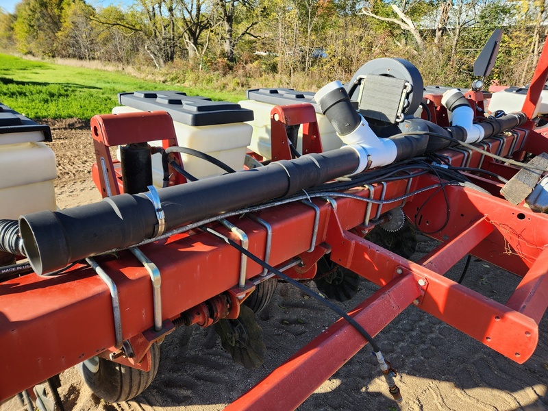 Planting Equipment  White 6100 Planter  Photo