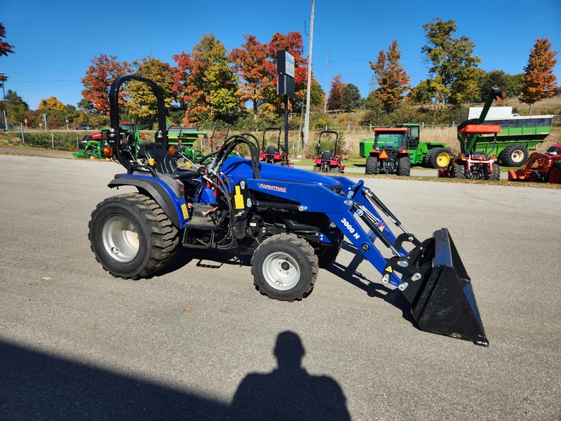 Tractors - Compact  Farmtrac 25H Tractor  Photo